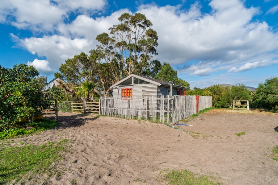 4 Bedroom Property for Sale in Meadowsteads Western Cape